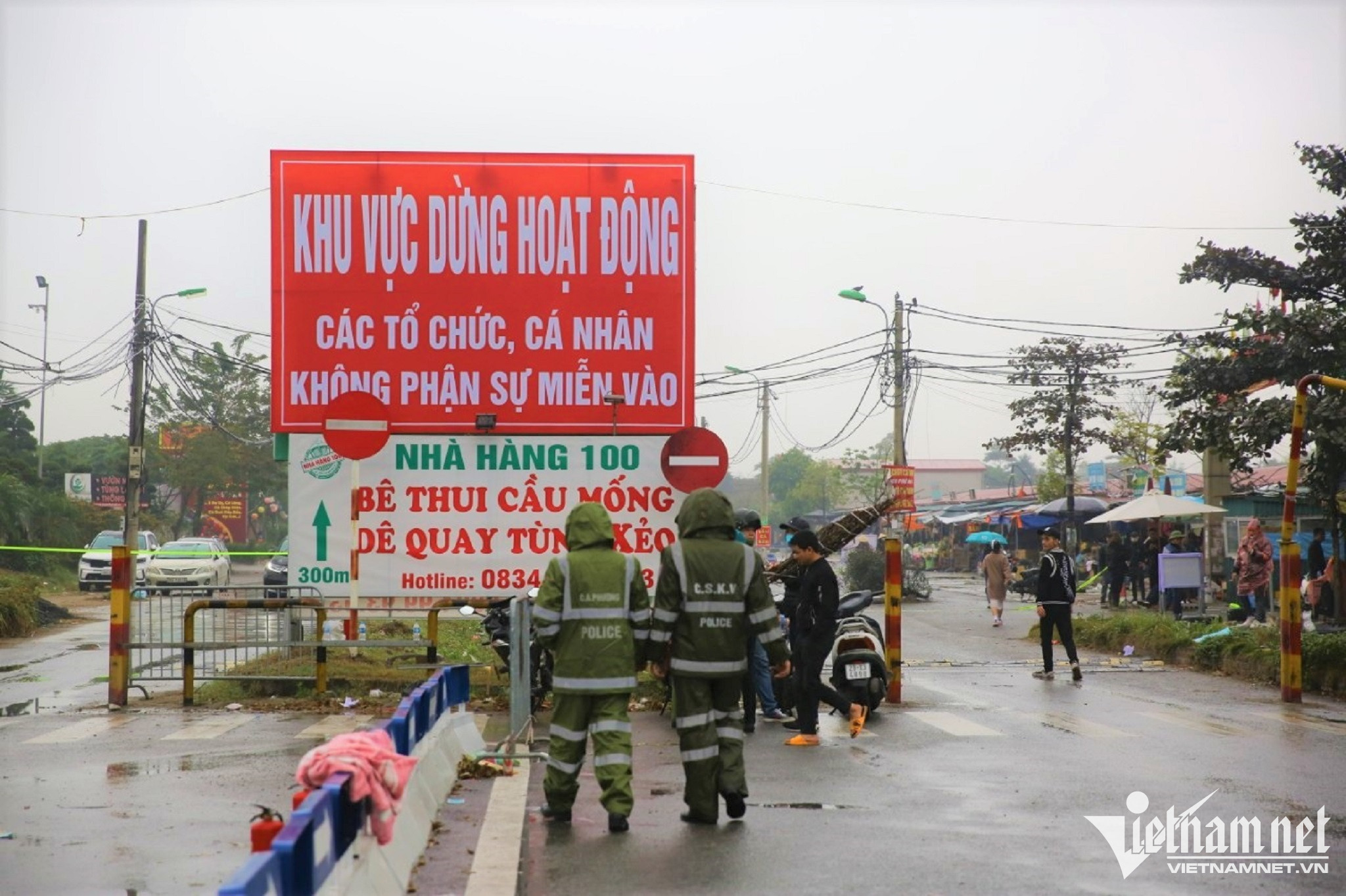 Quận Hà Đông rào tôn, đòi lại đất công viên cho khai thác tạm