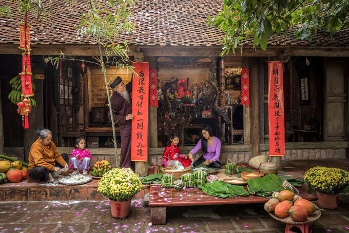 Cho con về quê ăn Tết