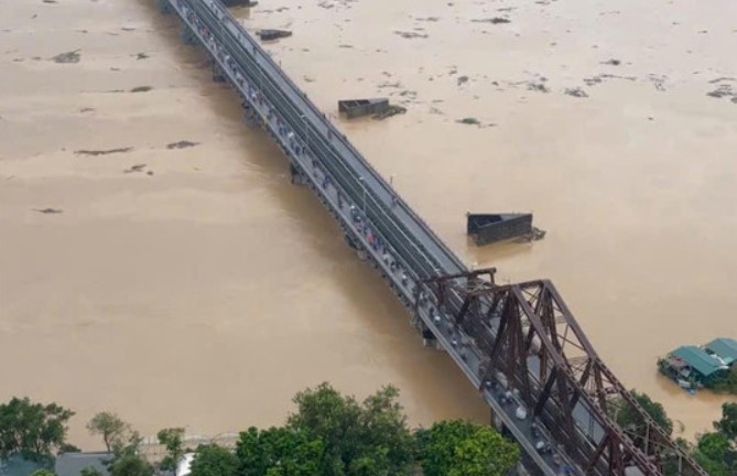 Lũ trên sông Hồng tại Hà Nội đạt đỉnh khi nào?